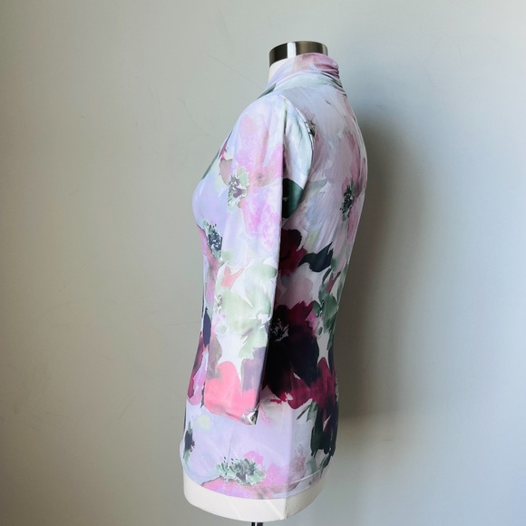 St.John Floral Satin Drape Neckline Blouse Shirt Size Small - Picture 9 of 14